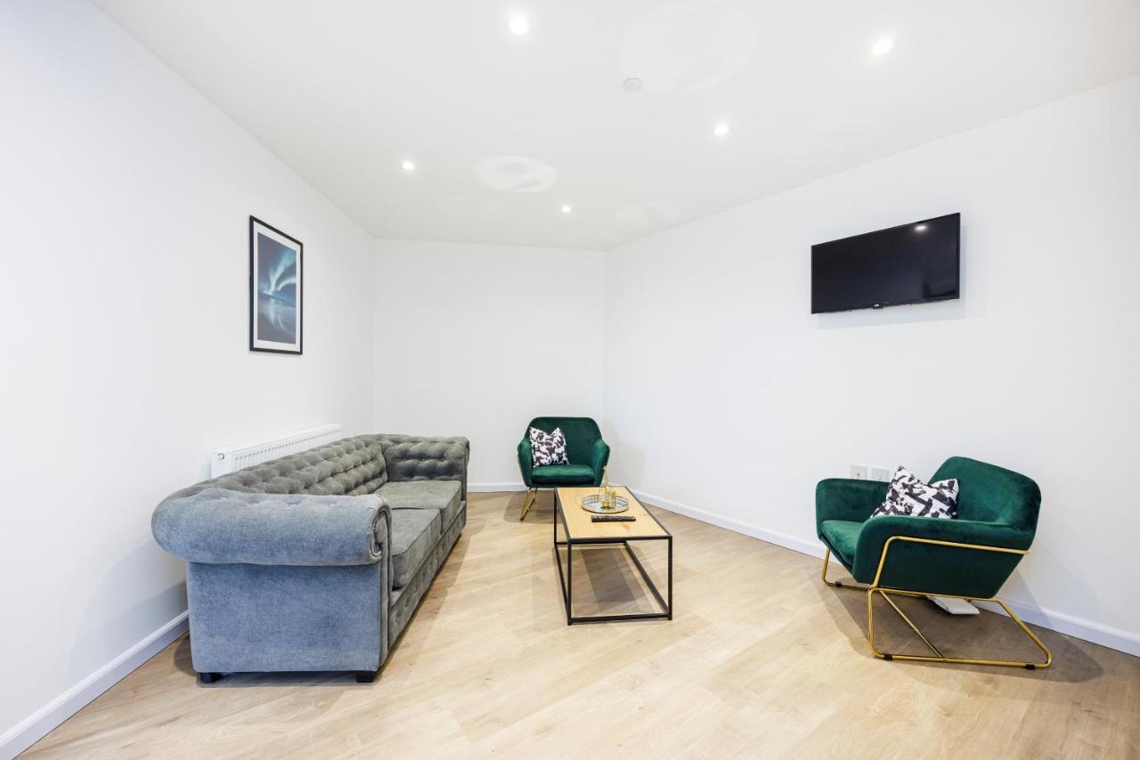 Cresta House - Modern Apartments Лутон Екстер'єр фото