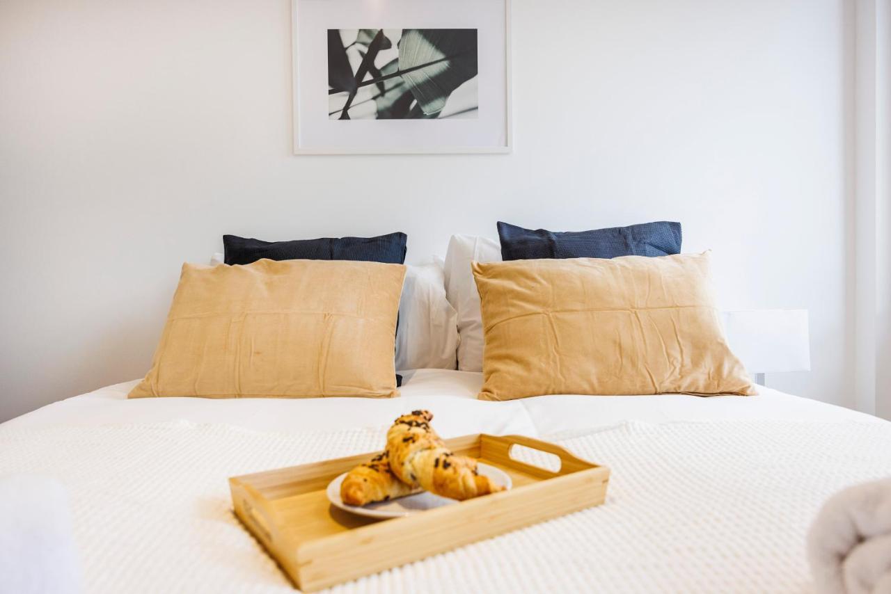 Cresta House - Modern Apartments Лутон Екстер'єр фото