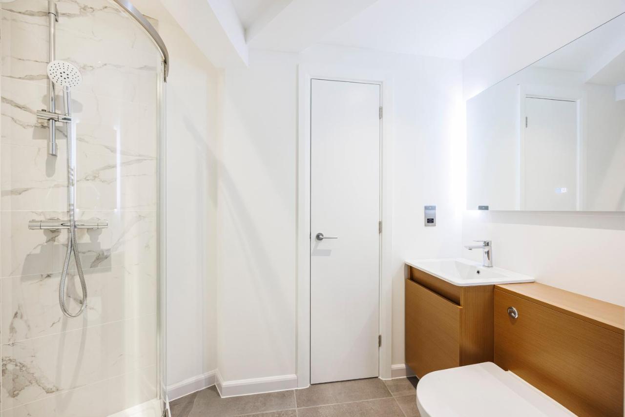 Cresta House - Modern Apartments Лутон Екстер'єр фото