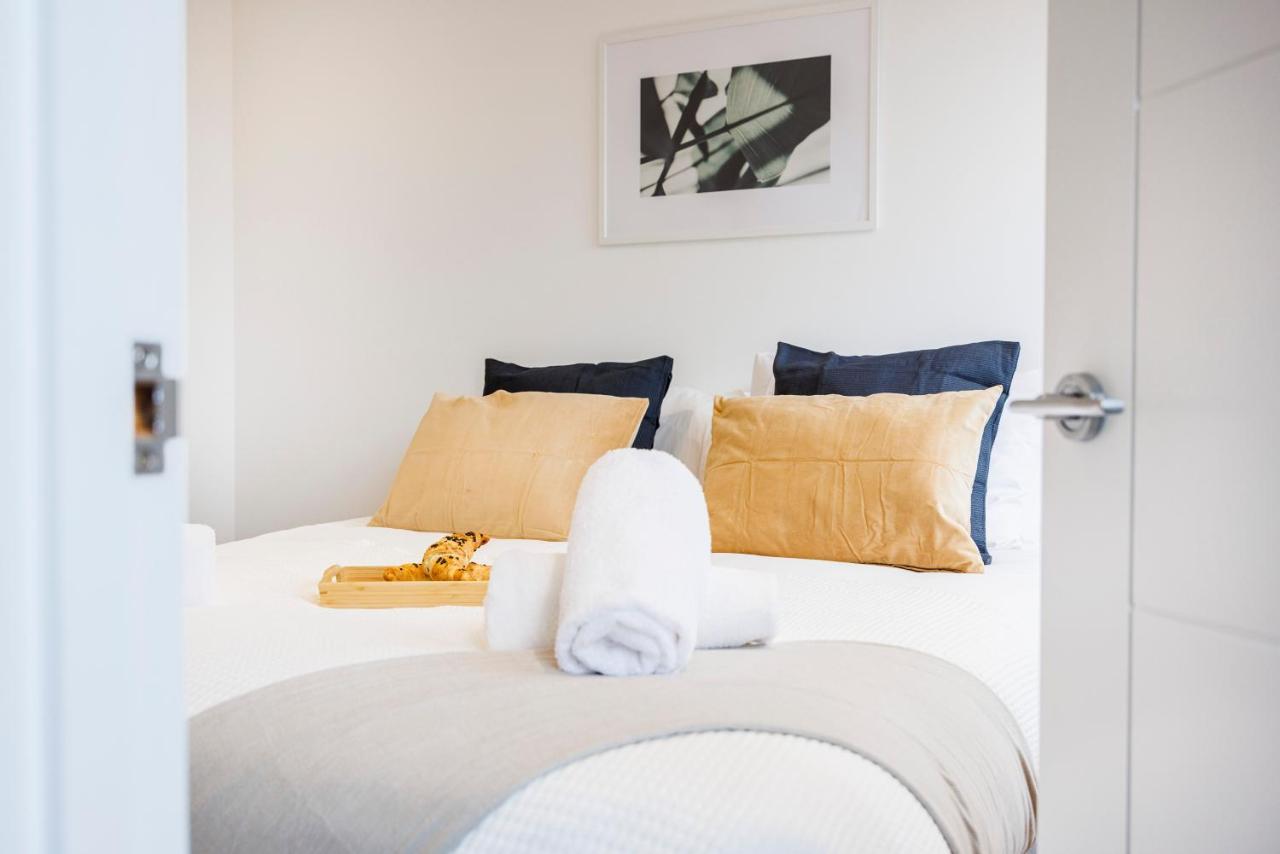 Cresta House - Modern Apartments Лутон Екстер'єр фото